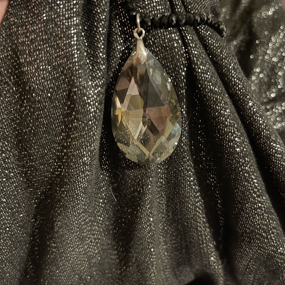 Beautiful 🤩 long necklace with an exquisite smokey-black pendant. - Picture 2 of 3